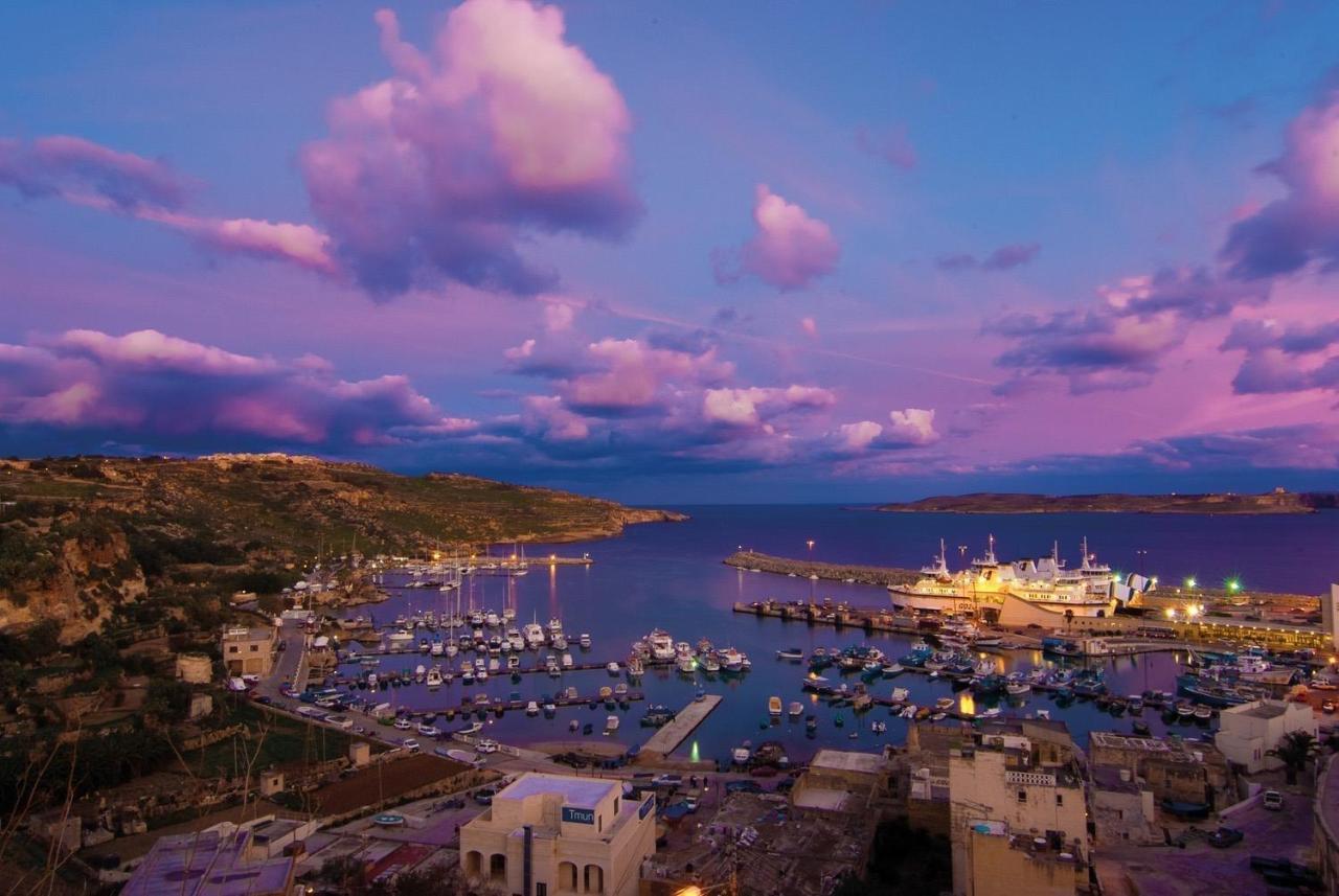 Fort Chambray Harbor Breeze Ghajnsielem Exterior foto